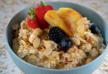 Самые полезные каши на завтрак утром для здоровья: рейтинг